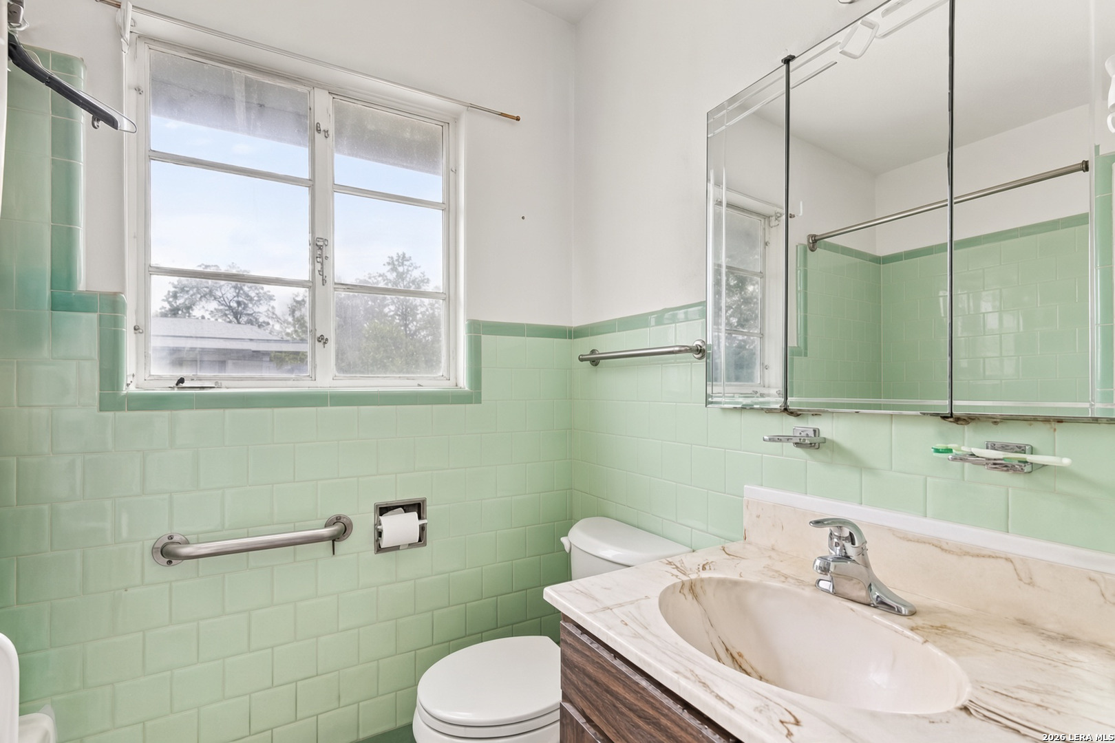 253 SEFORD DR, Terrell Hills, TX 78209