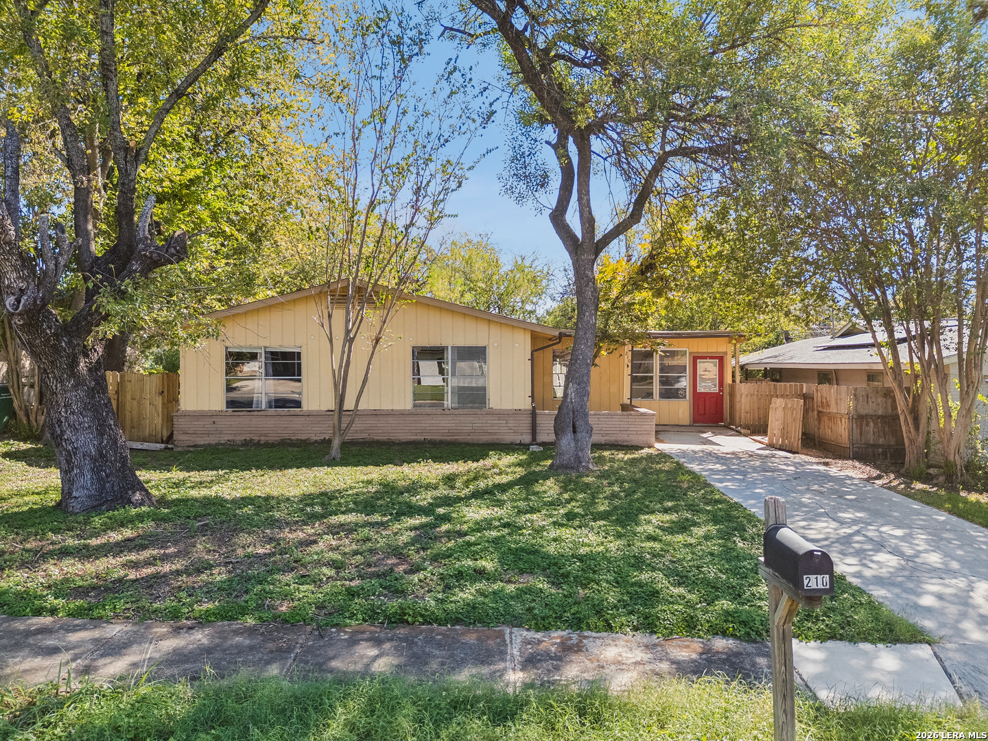210 Goodhue, San Antonio, TX 78218
