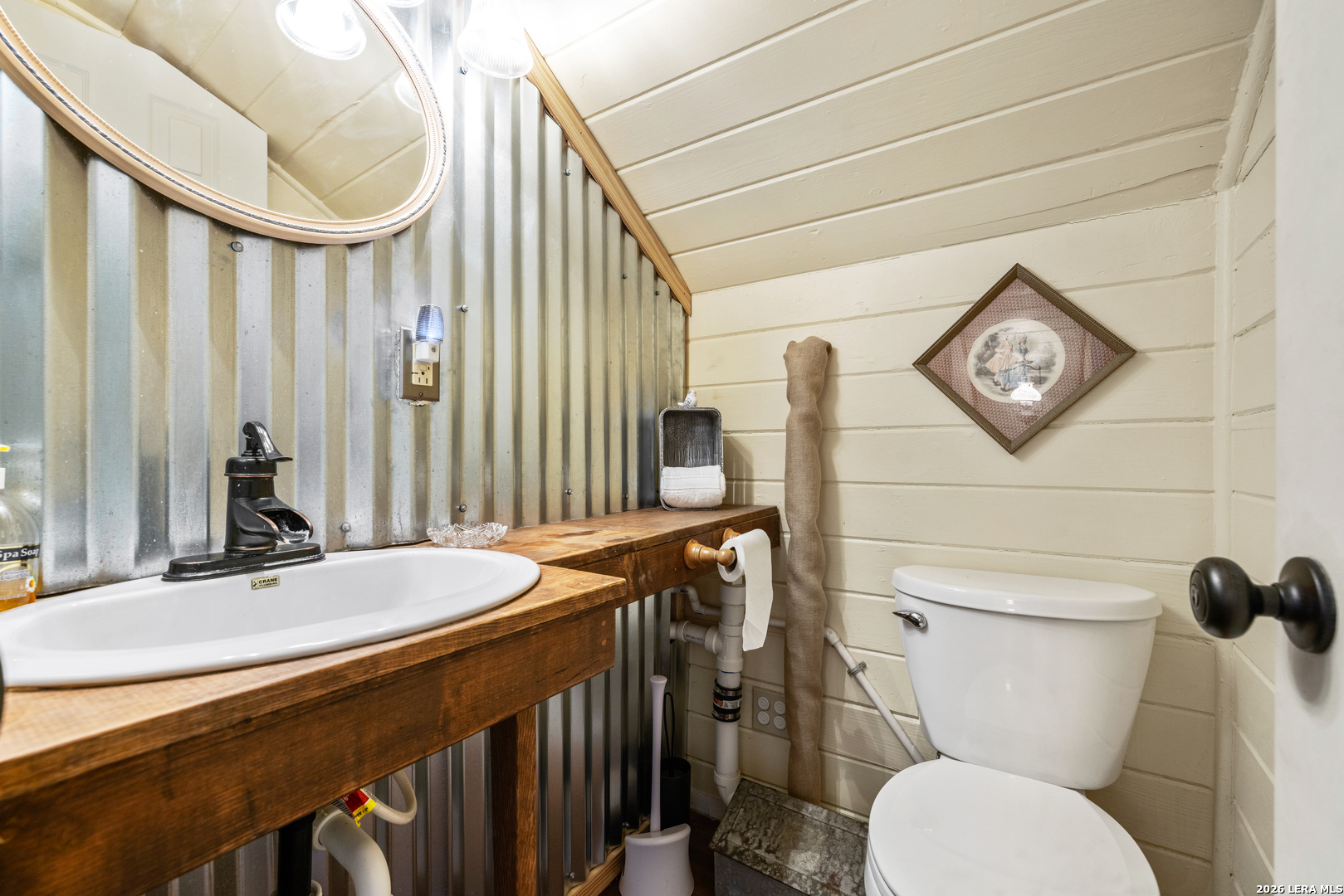 202 S BOWIE ST, Fredericksburg, TX 78624