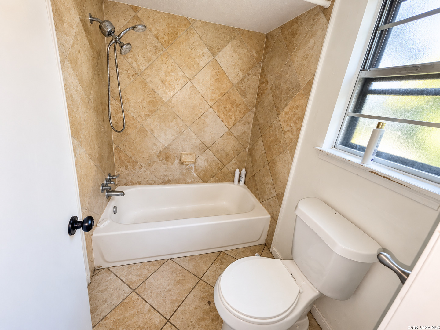 1111 Kanah Ln, Houston, TX 77090
