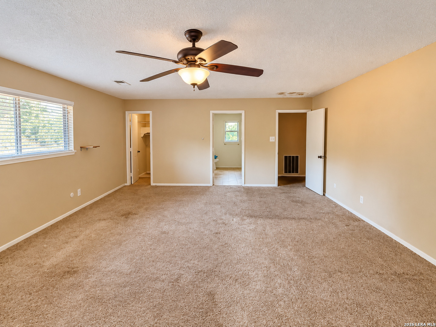 1111 Kanah Ln, Houston, TX 77090