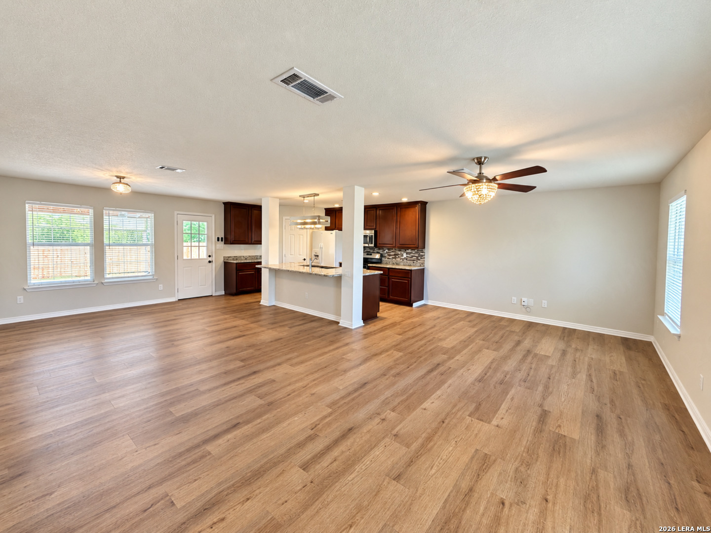 8802 New World, San Antonio, TX 78239