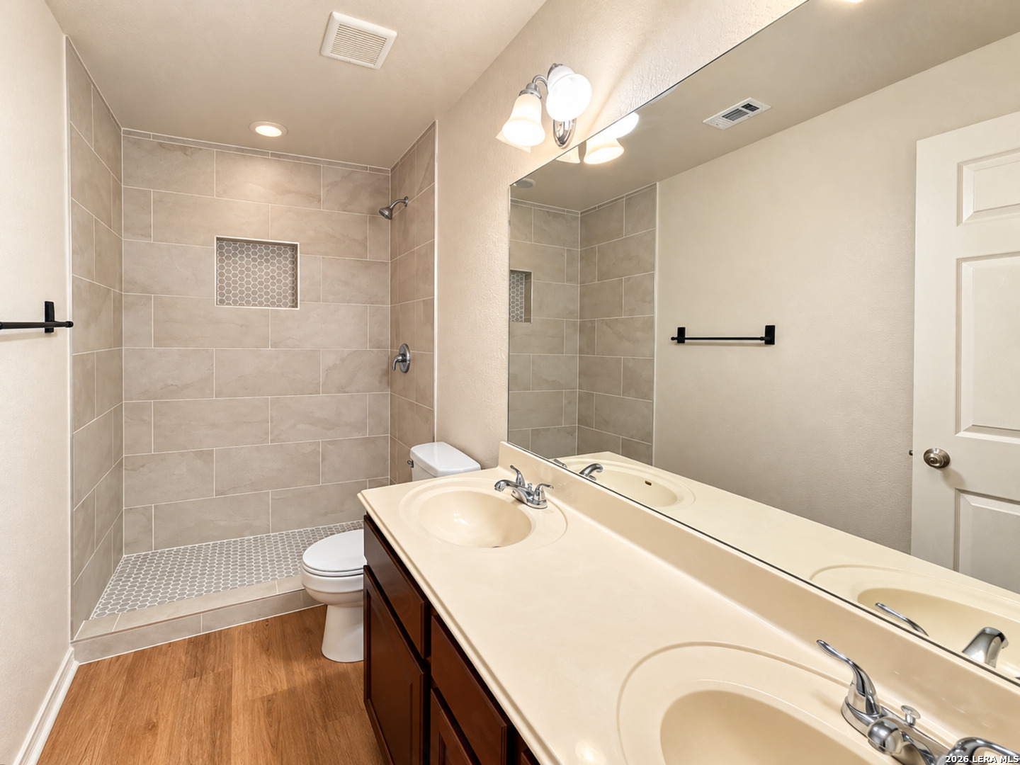 8802 New World, San Antonio, TX 78239