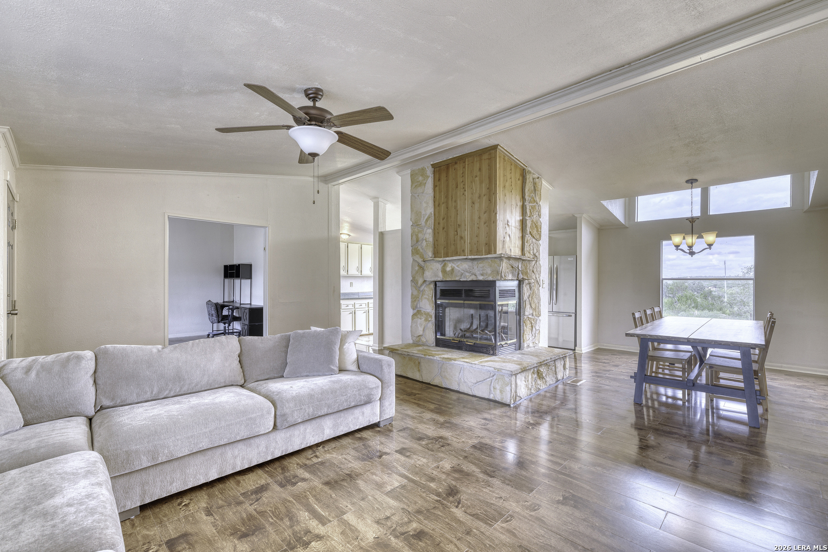 914 CR 4511, Hondo, TX 78861