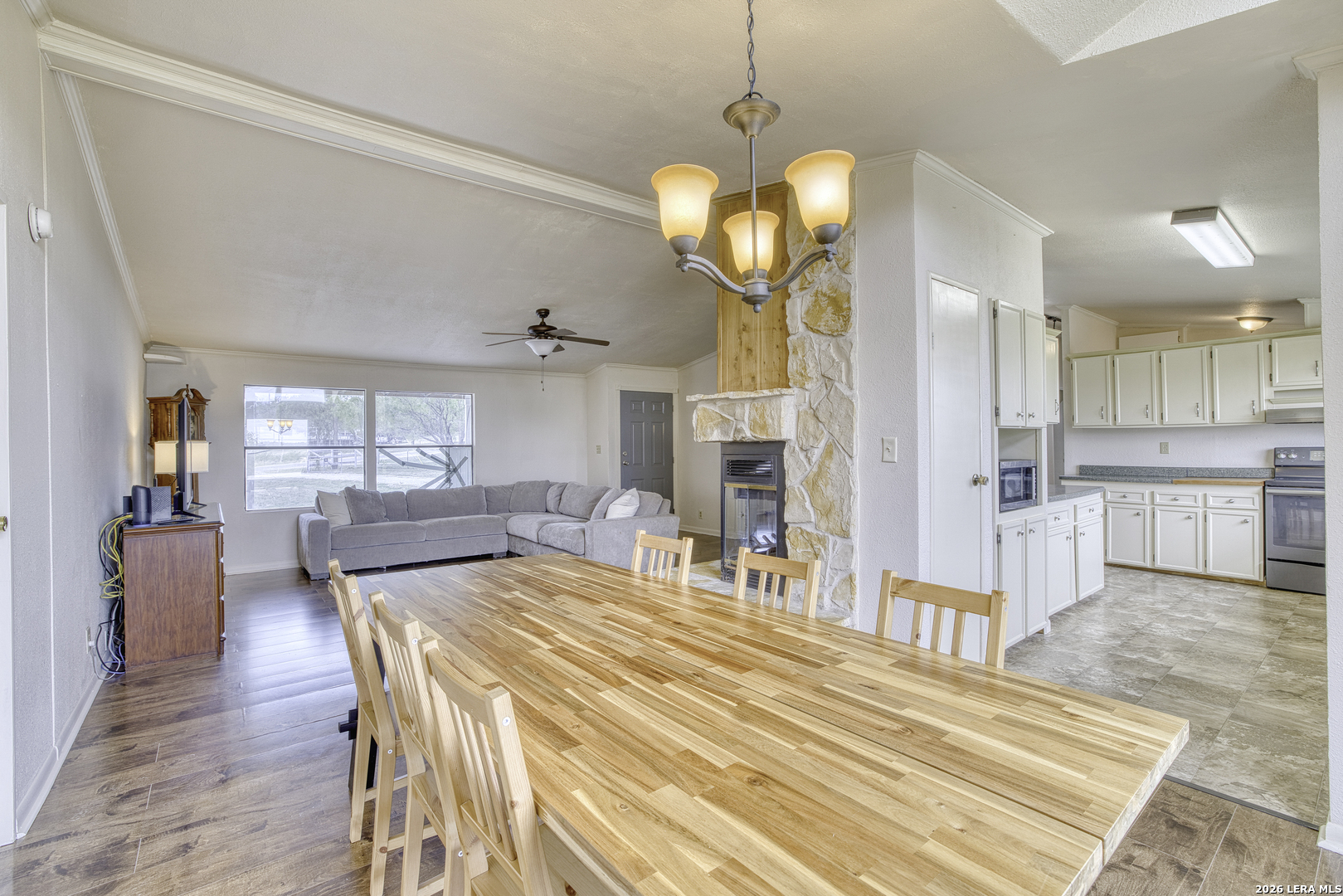 914 CR 4511, Hondo, TX 78861