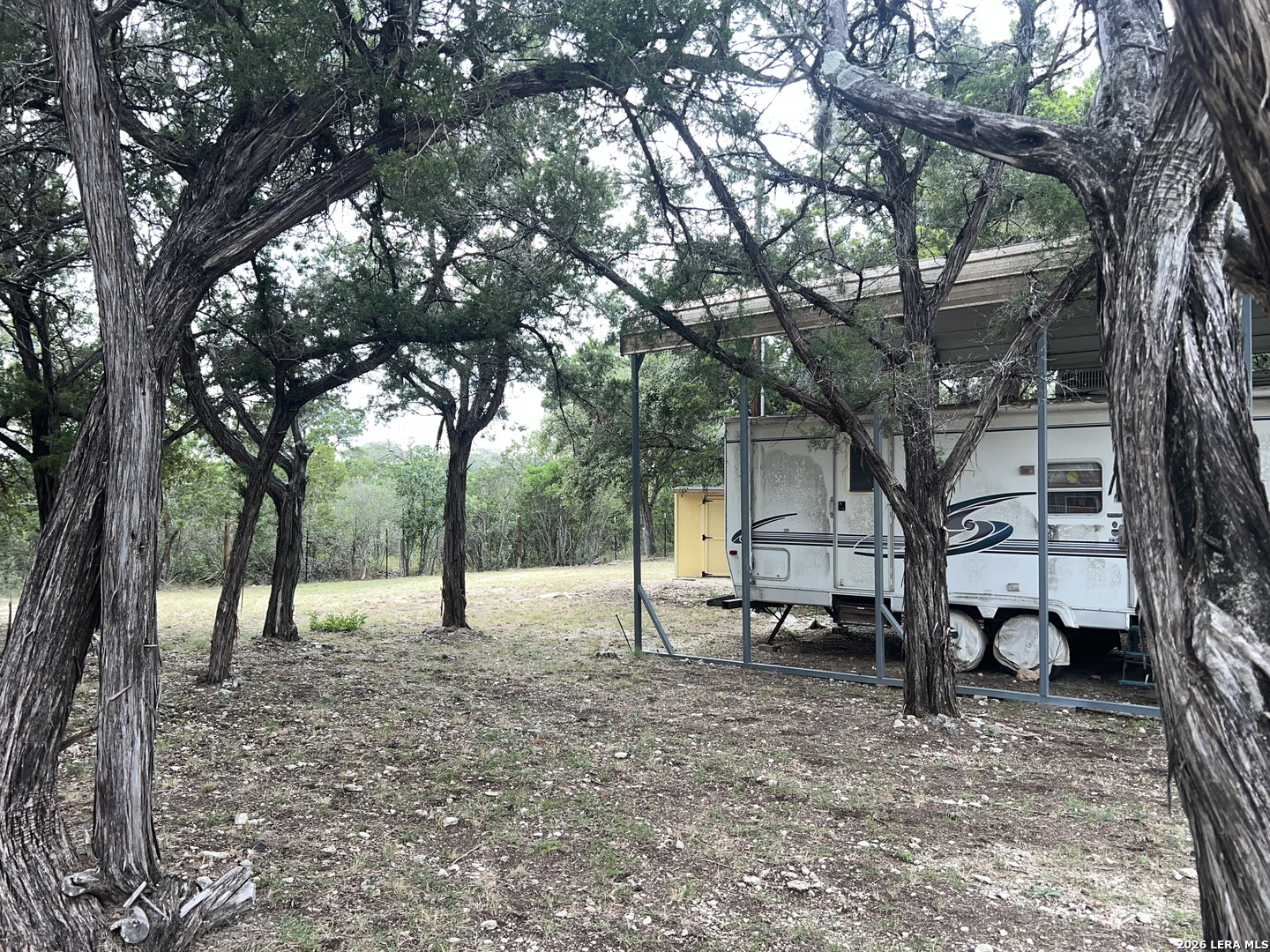 505 MOUNTAIN  Dr, Lakehills, TX 78003