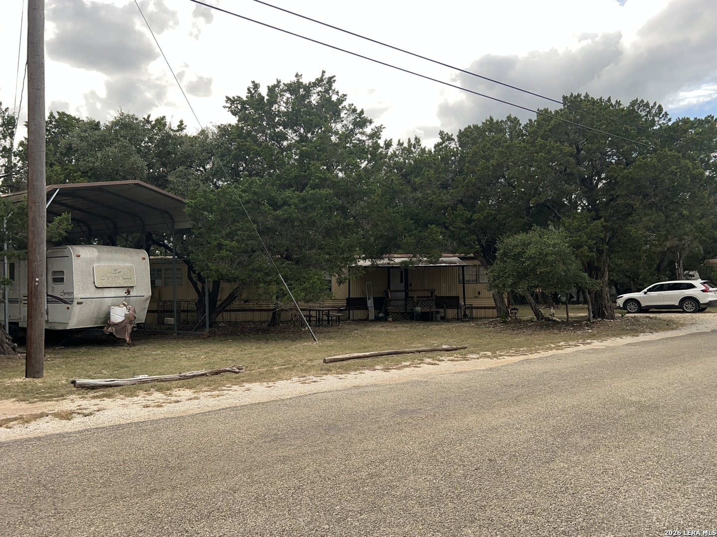 505 MOUNTAIN  Dr, Lakehills, TX 78003