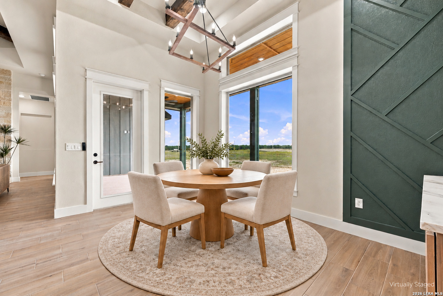 120 PIONEER DR, La Vernia, TX 78121