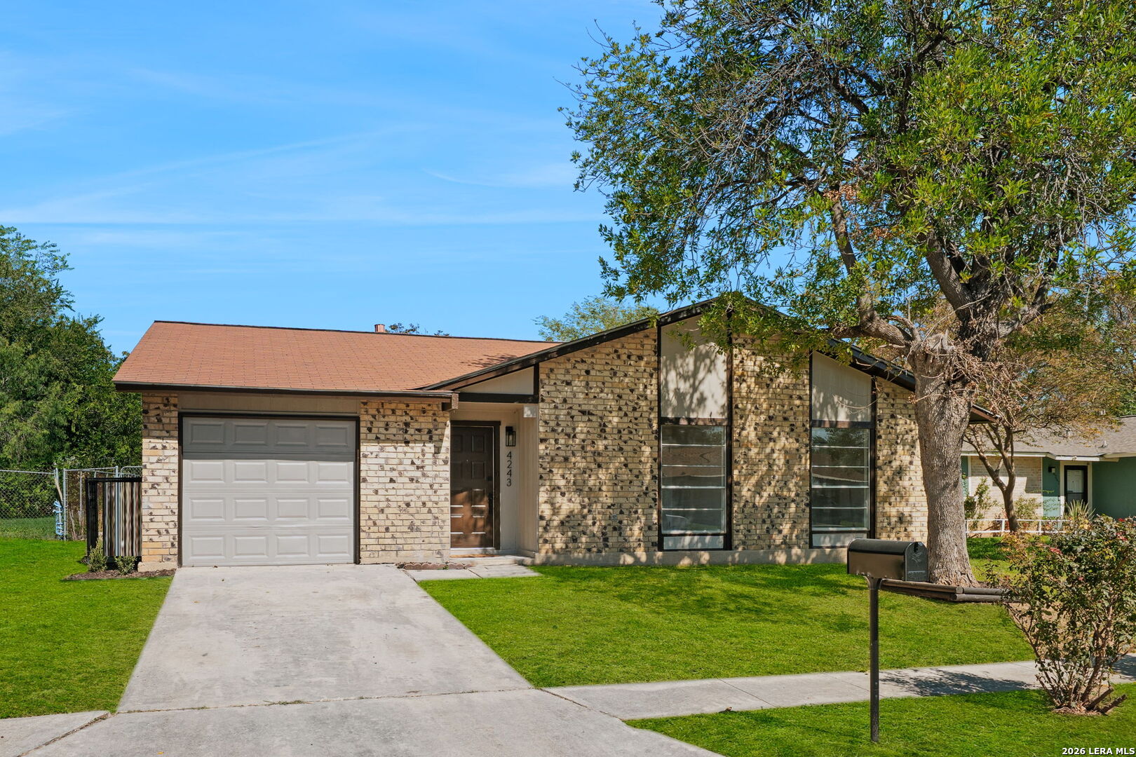 4243 Apple Tree, San Antonio, TX 78222