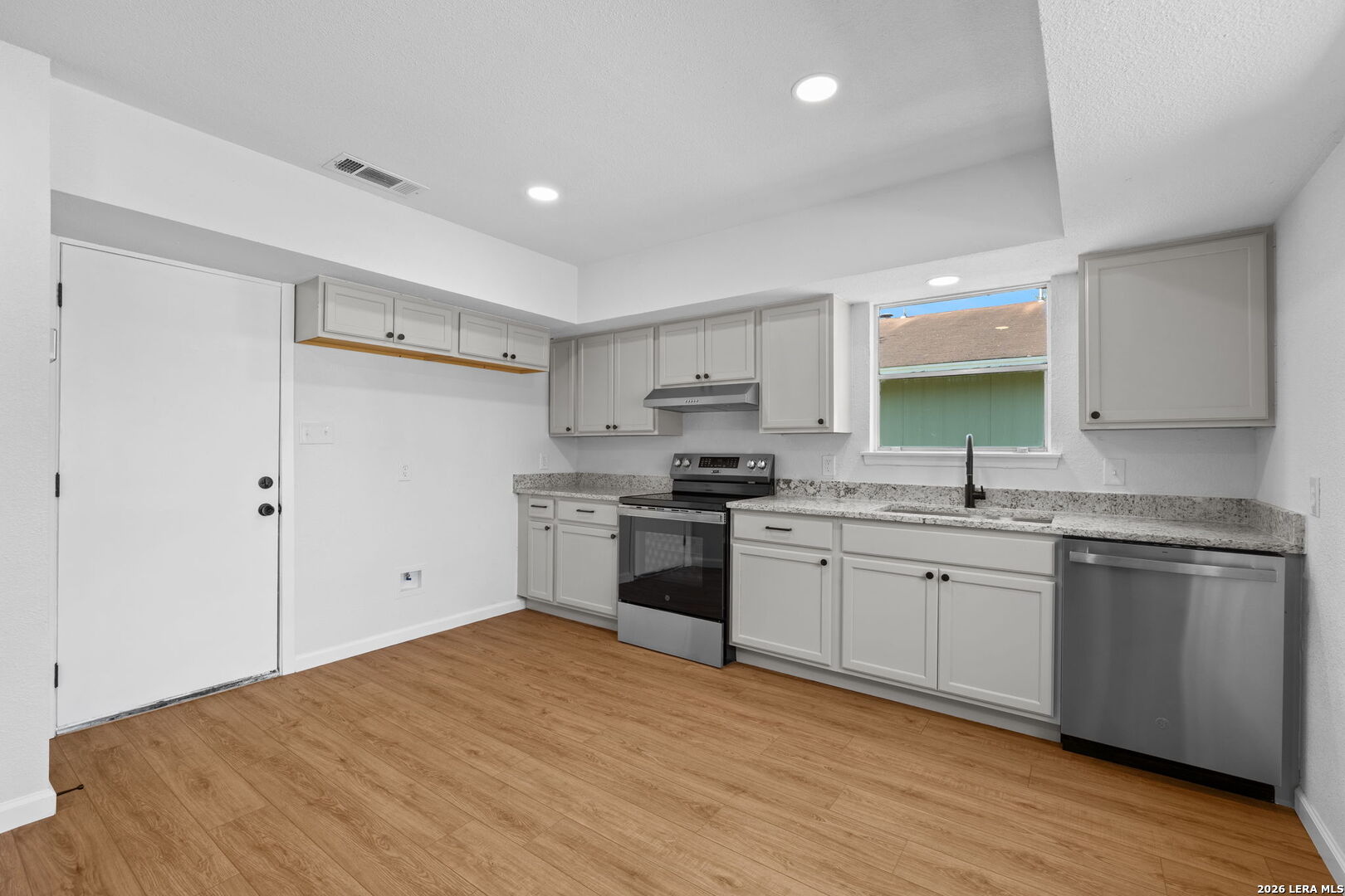 4243 Apple Tree, San Antonio, TX 78222