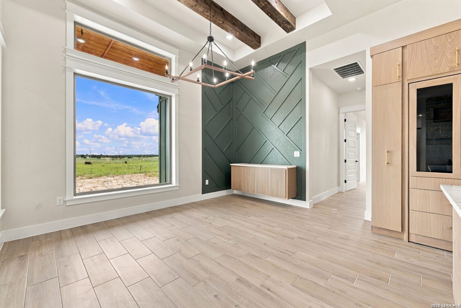 120 PIONEER DR, La Vernia, TX 78121
