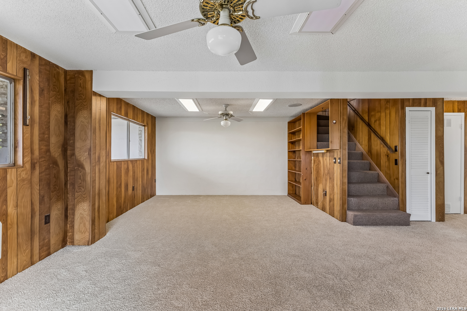 642 White Oak Dr, Canyon Lake, TX 78133