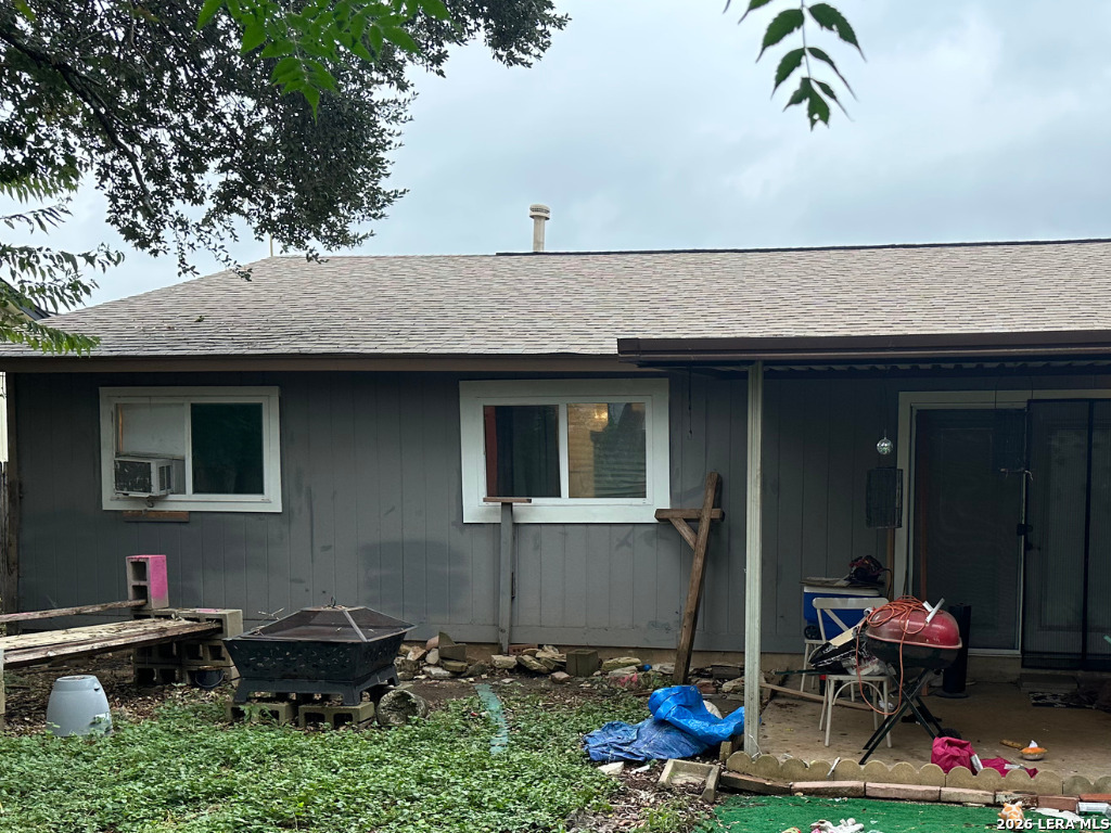 7523 MEADOW GREEN ST, San Antonio, TX 78251