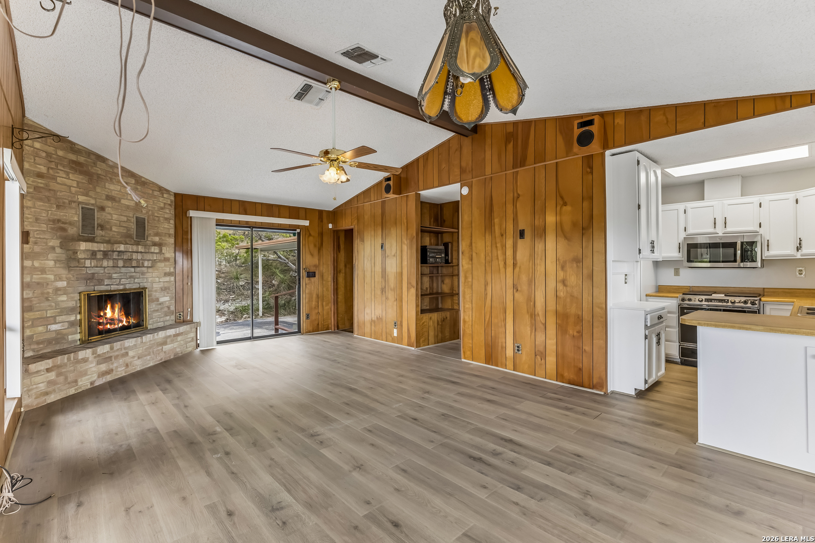 642 White Oak Dr, Canyon Lake, TX 78133