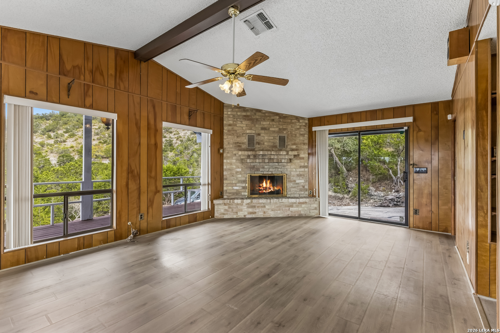 642 White Oak Dr, Canyon Lake, TX 78133