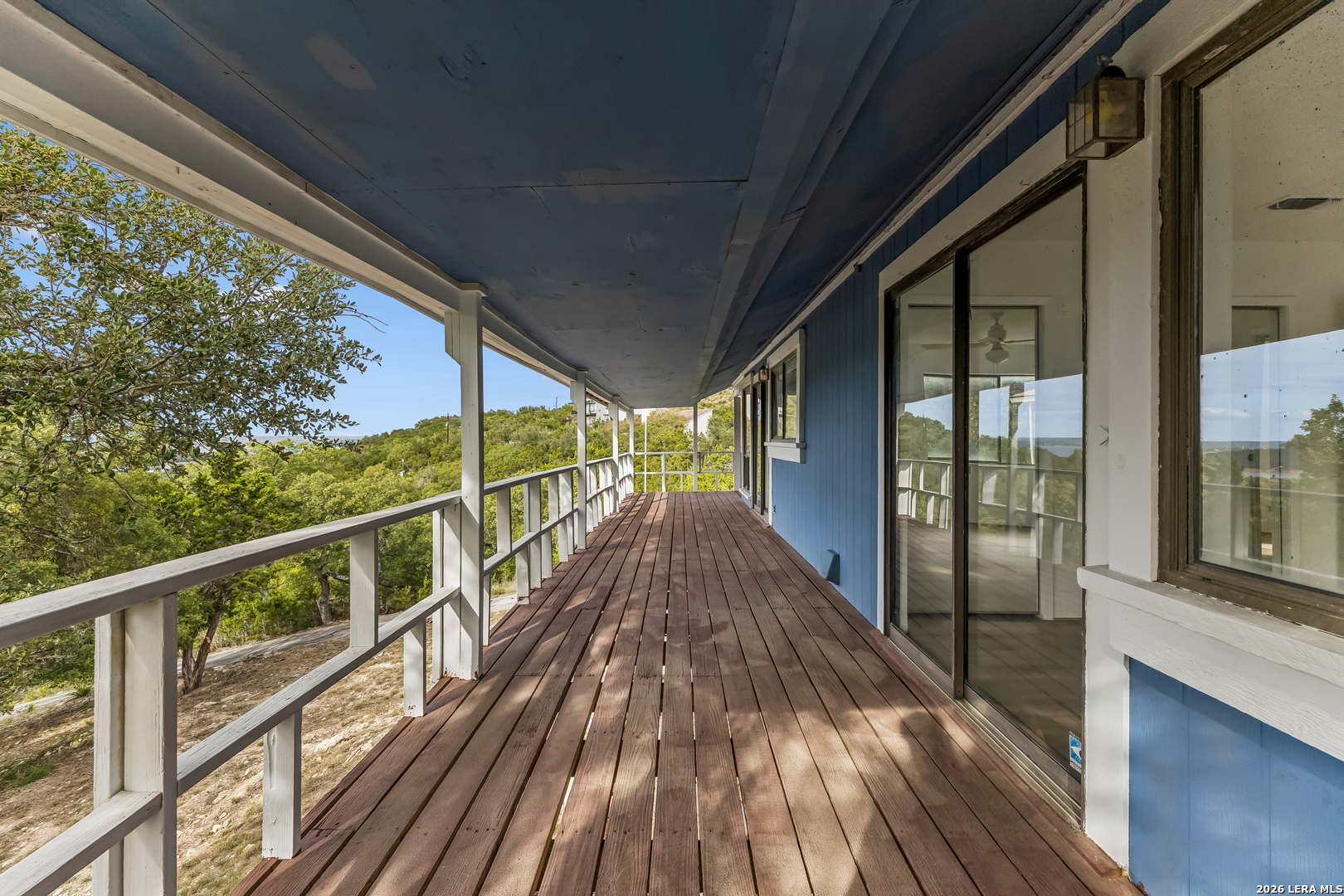 642 White Oak Dr, Canyon Lake, TX 78133
