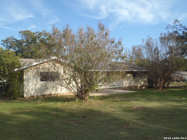 404 Short Ave, Seguin, TX 78155