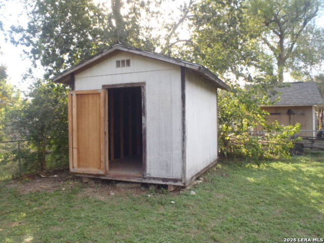 404 Short Ave, Seguin, TX 78155