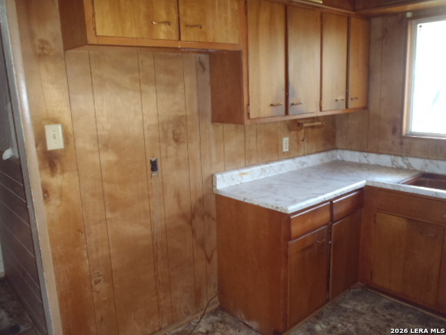 404 Short Ave, Seguin, TX 78155