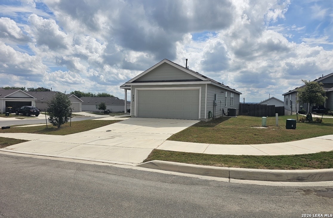 203 Sosie, Marion, TX 78124