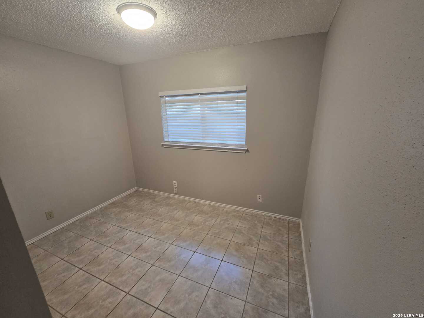 8703 RIDGE MOON DR, San Antonio, TX 78239