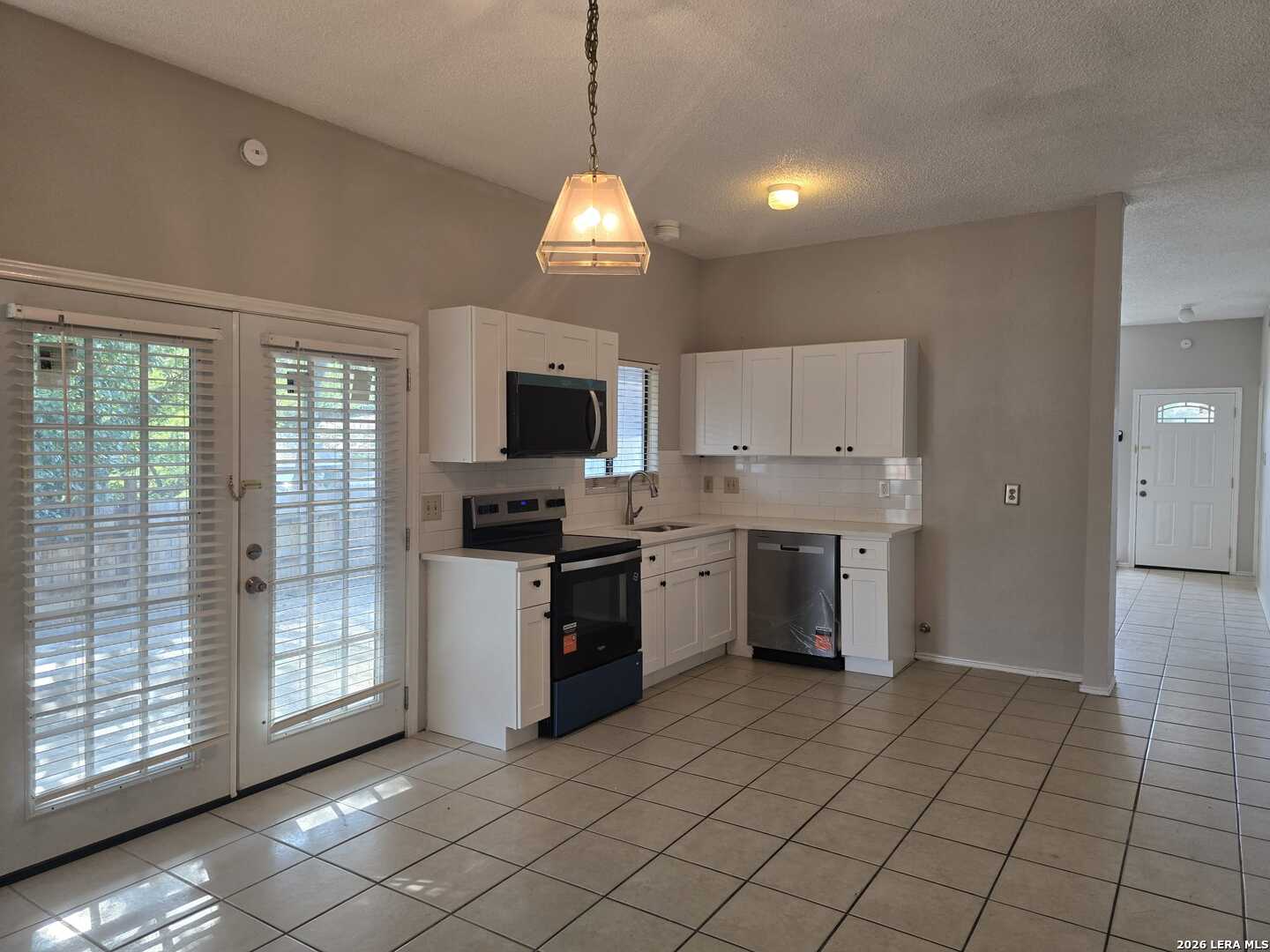 8703 RIDGE MOON DR, San Antonio, TX 78239