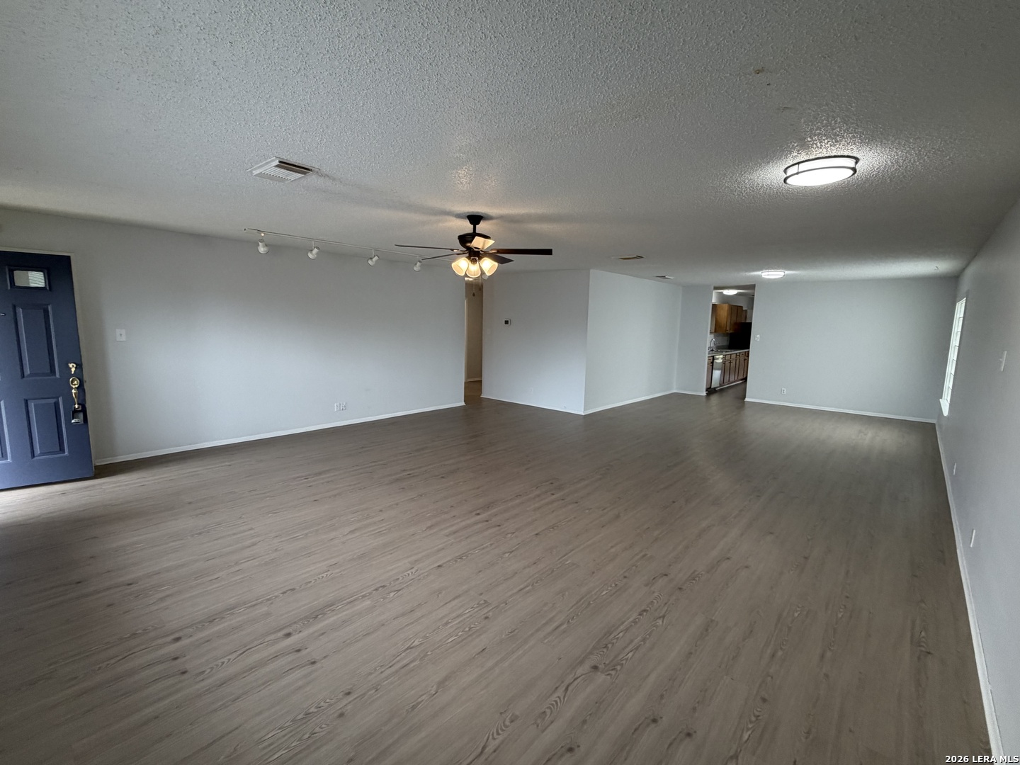 6664 Snow Meadow Dr, Converse, TX 78109