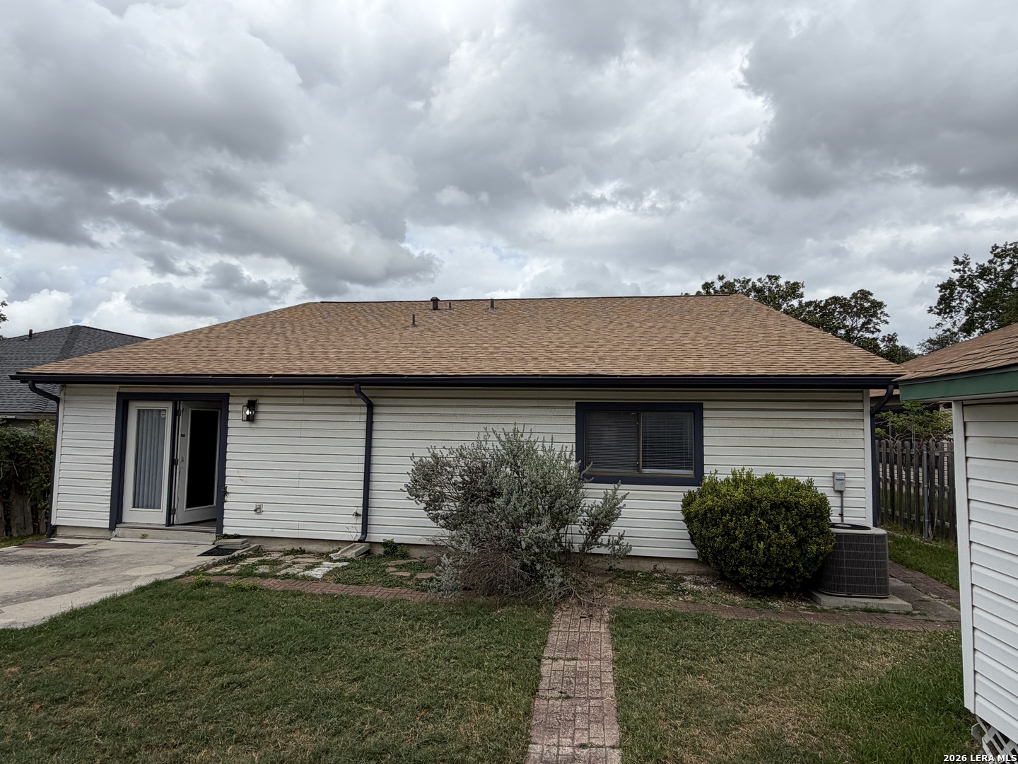 6664 Snow Meadow Dr, Converse, TX 78109