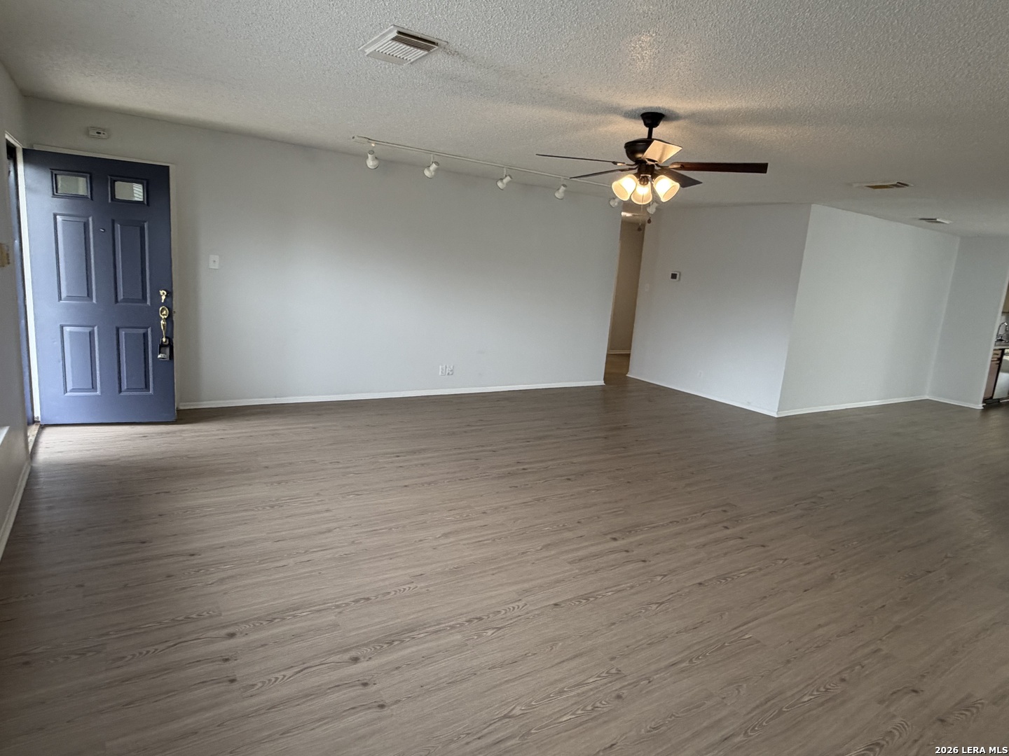 6664 Snow Meadow Dr, Converse, TX 78109