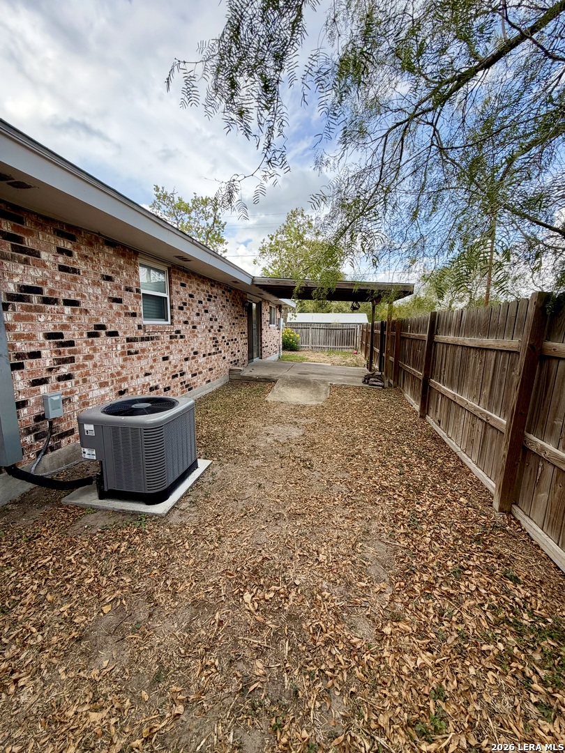 412 N Claiborne, Beeville, TX 78102