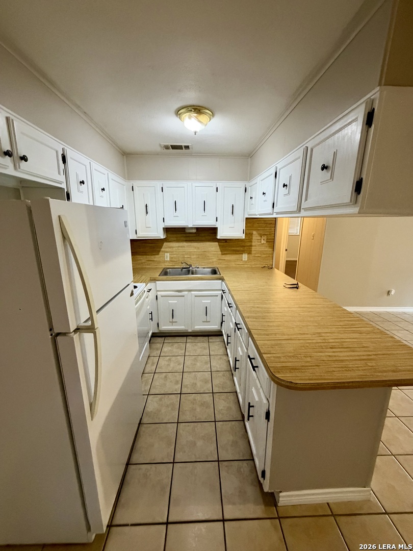 412 N Claiborne, Beeville, TX 78102