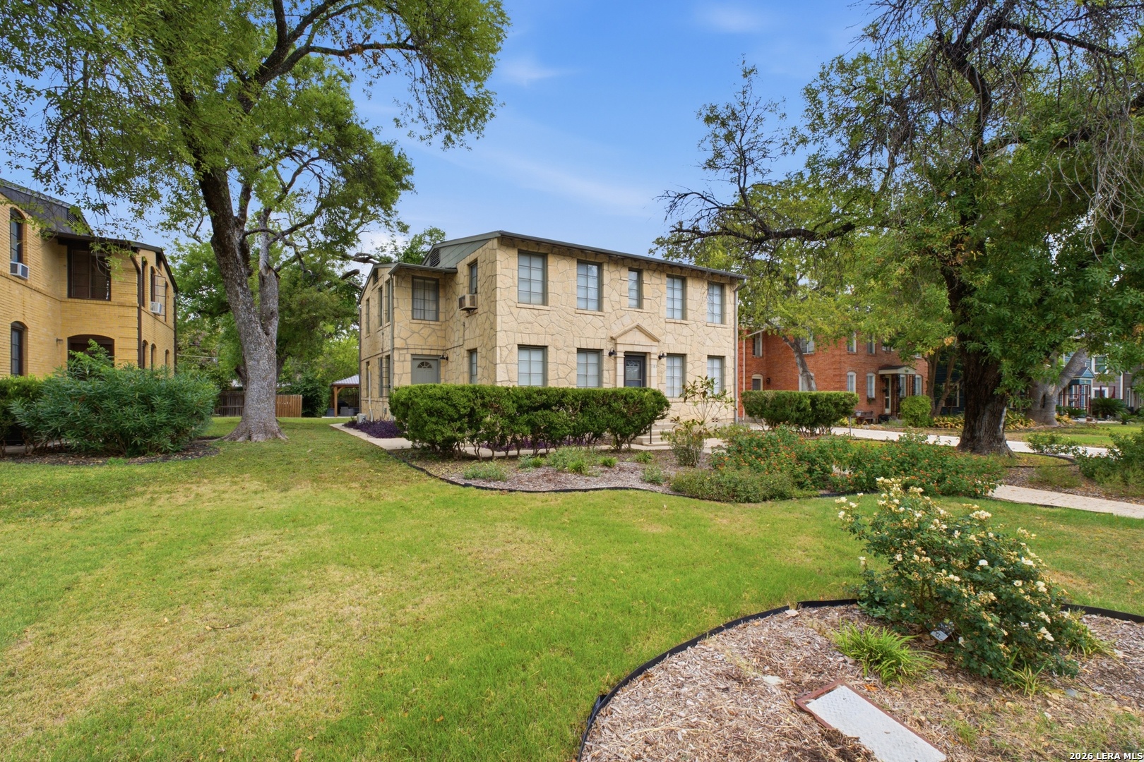 321 E MELROSE DR, Olmos Park, TX 78212
