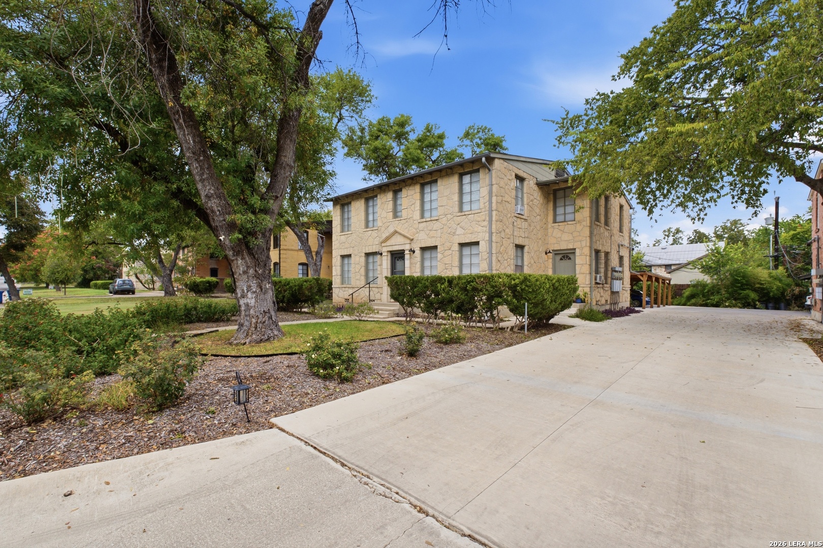 321 E MELROSE DR, Olmos Park, TX 78212