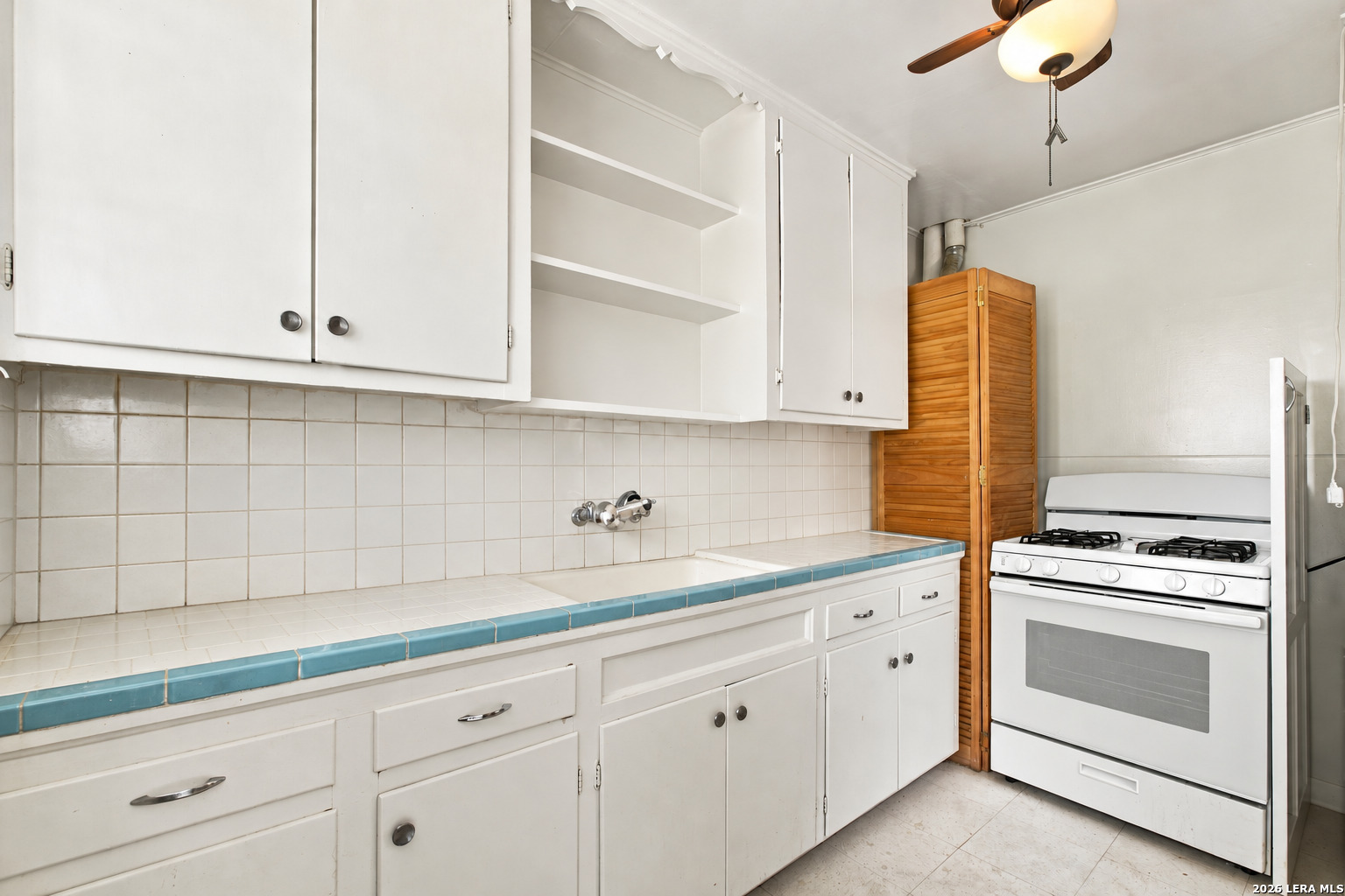 321 E MELROSE DR, Olmos Park, TX 78212