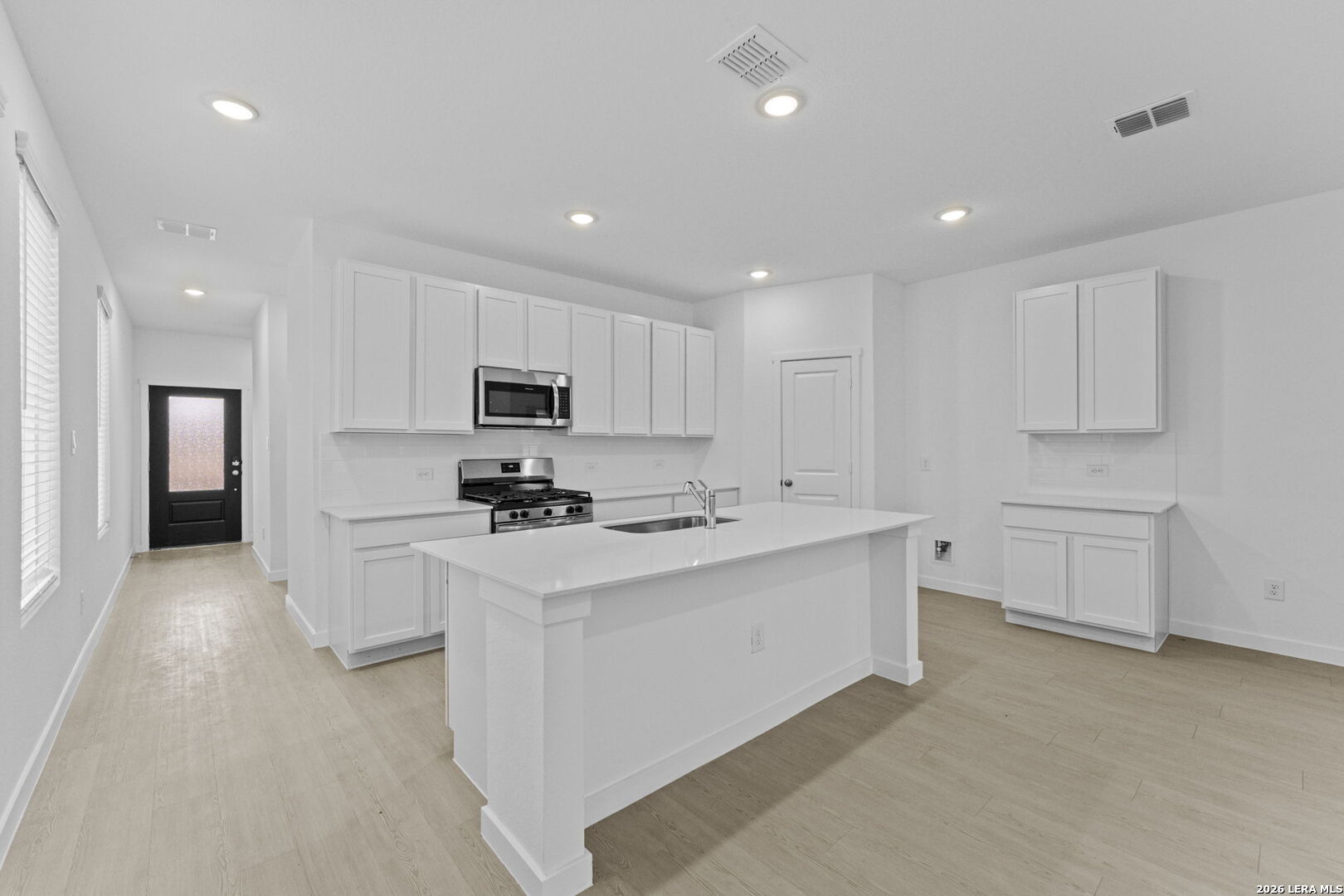 12442 Berg Hills, San Antonio, TX 78252