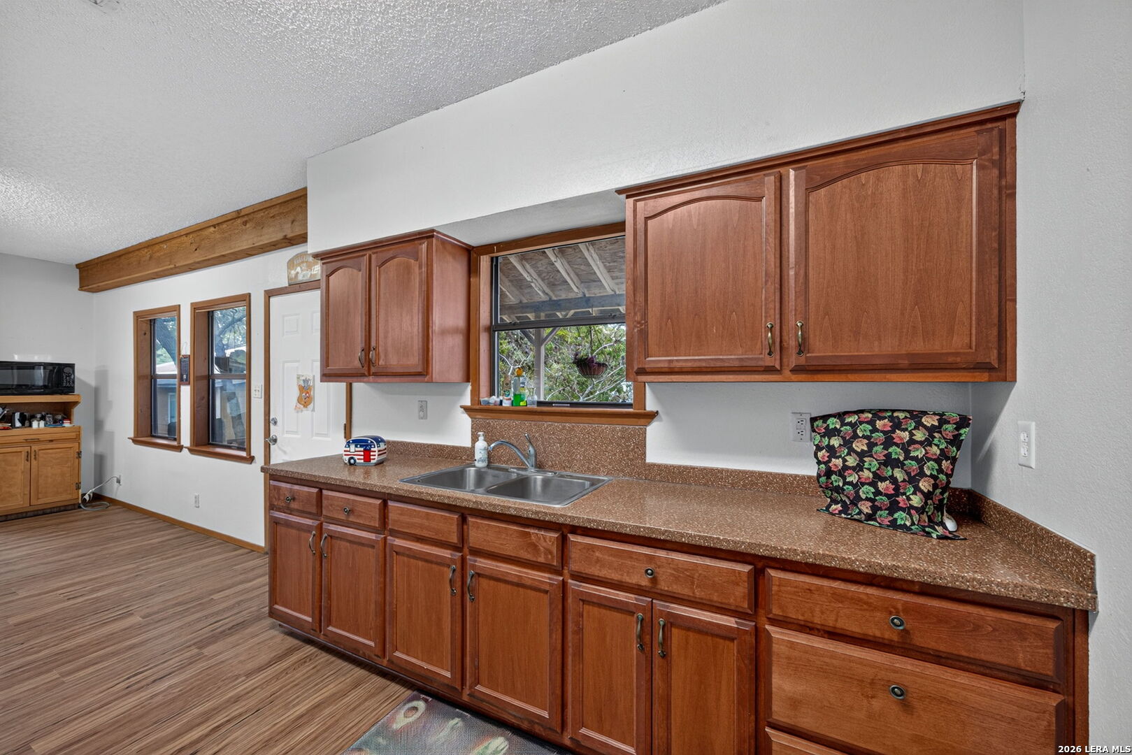 272 White Bass Dr, Lakehills, TX 78063