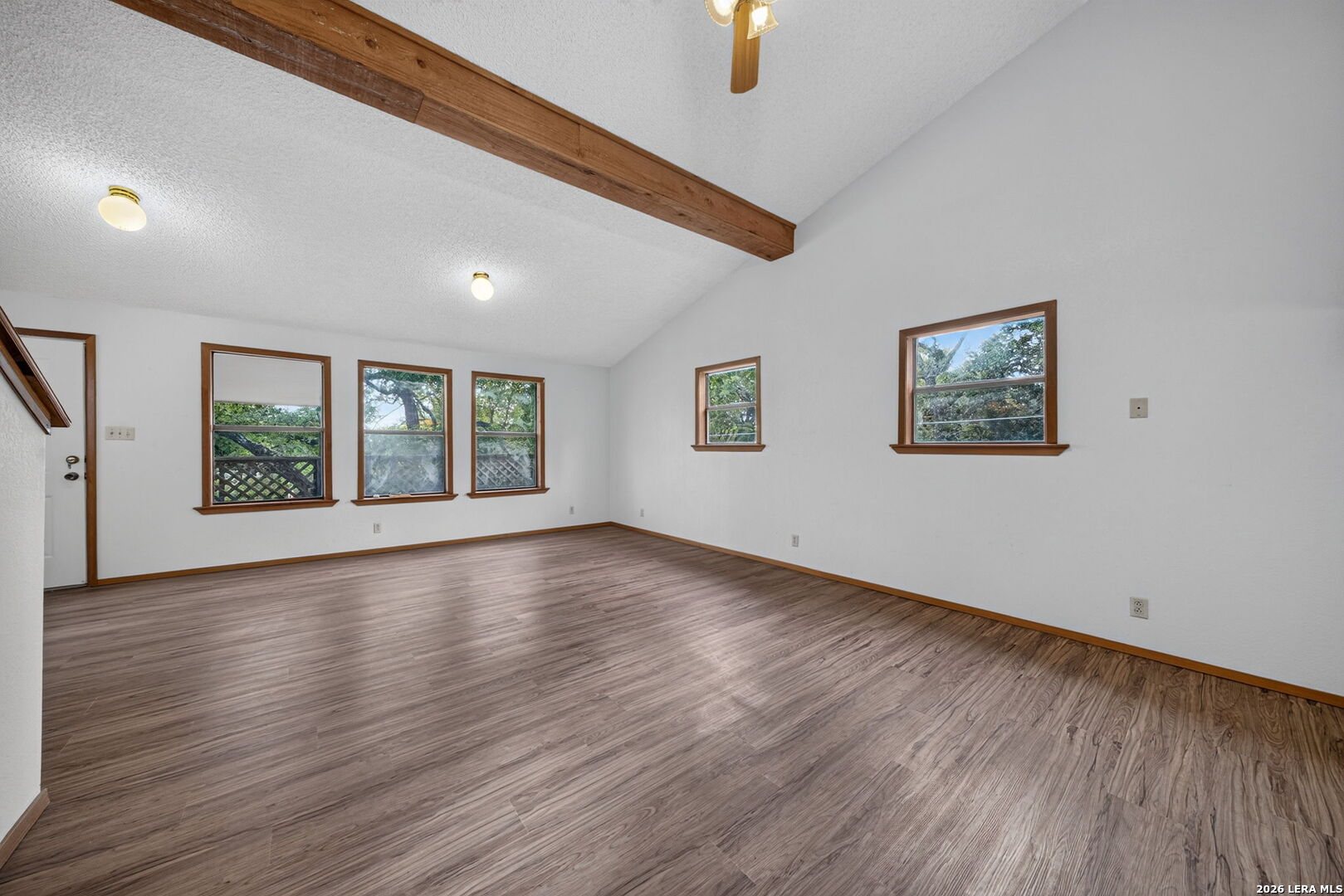 272 White Bass Dr, Lakehills, TX 78063