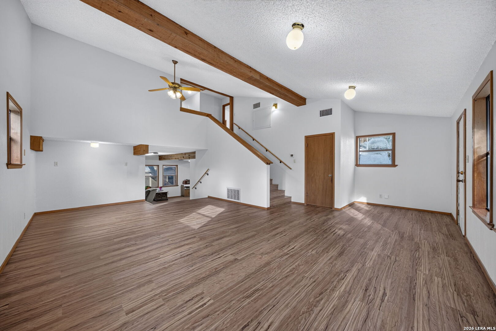 272 White Bass Dr, Lakehills, TX 78063