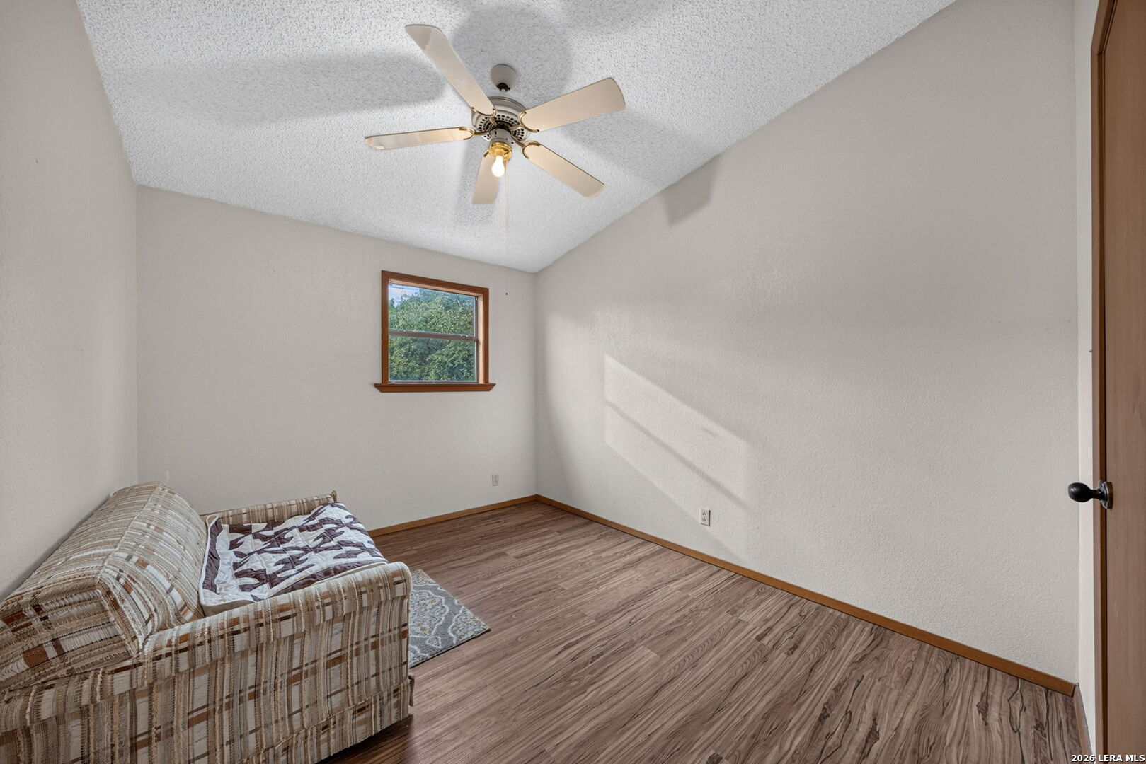 272 White Bass Dr, Lakehills, TX 78063