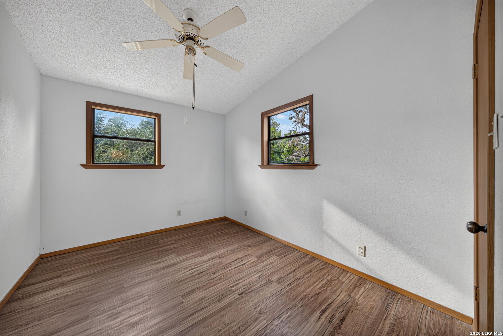 272 White Bass Dr, Lakehills, TX 78063