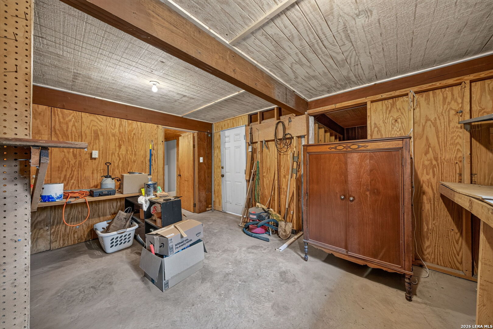 272 White Bass Dr, Lakehills, TX 78063