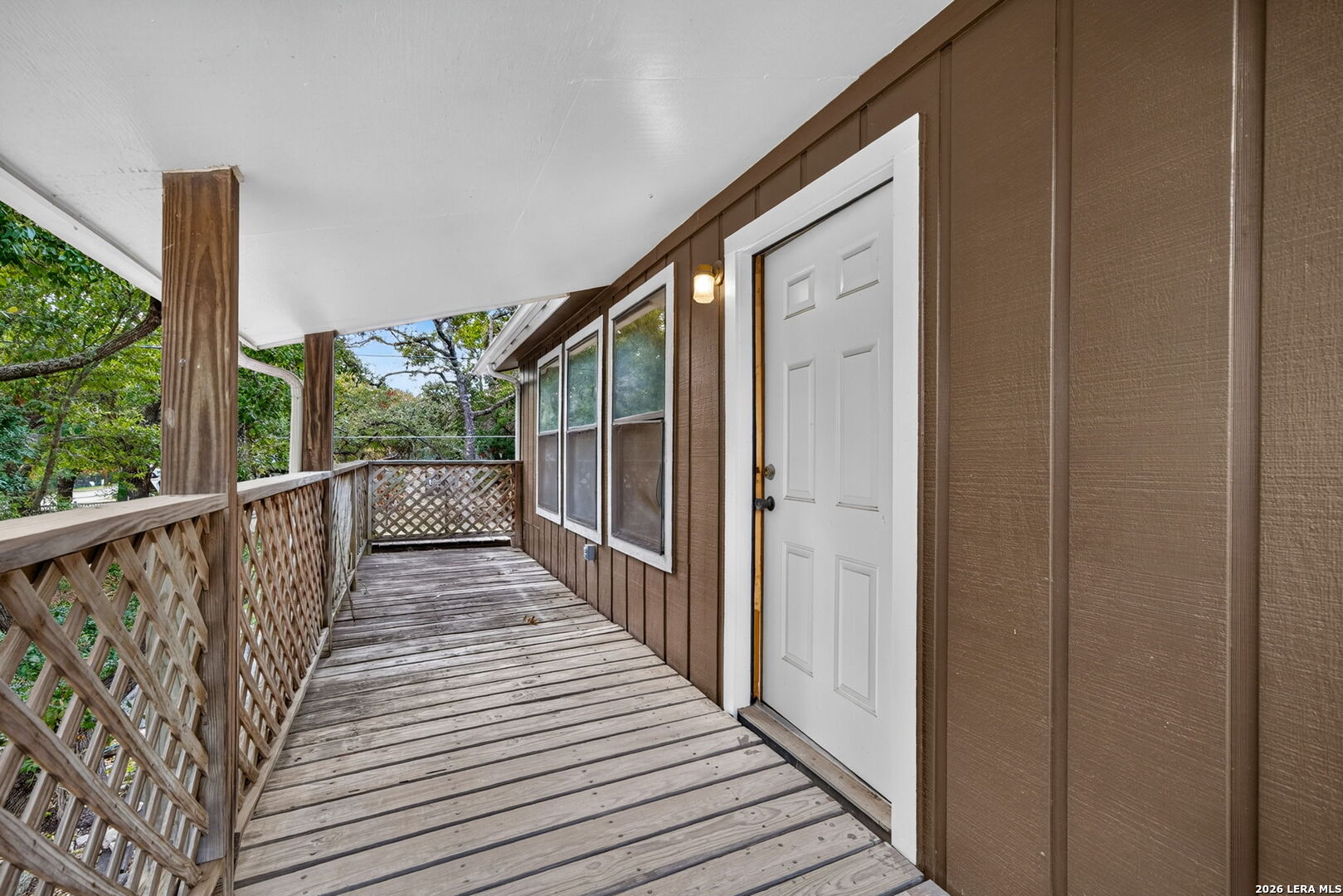 272 White Bass Dr, Lakehills, TX 78063