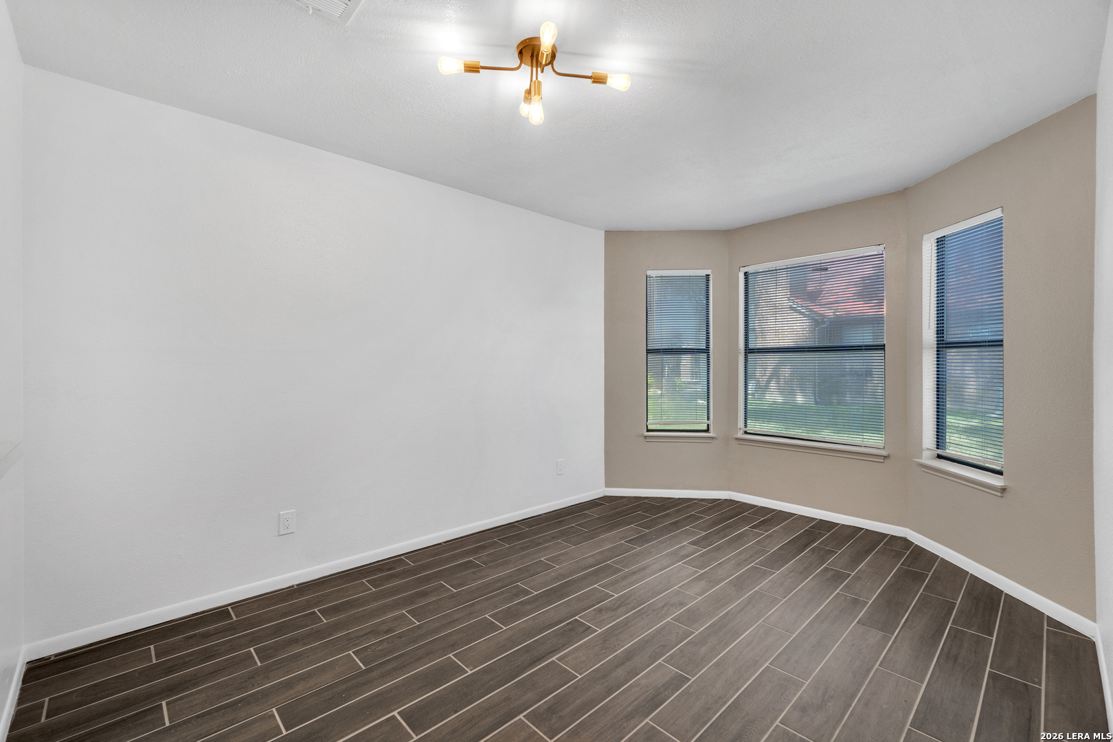6307 CAMBRIDGE DR, San Antonio, TX 78218