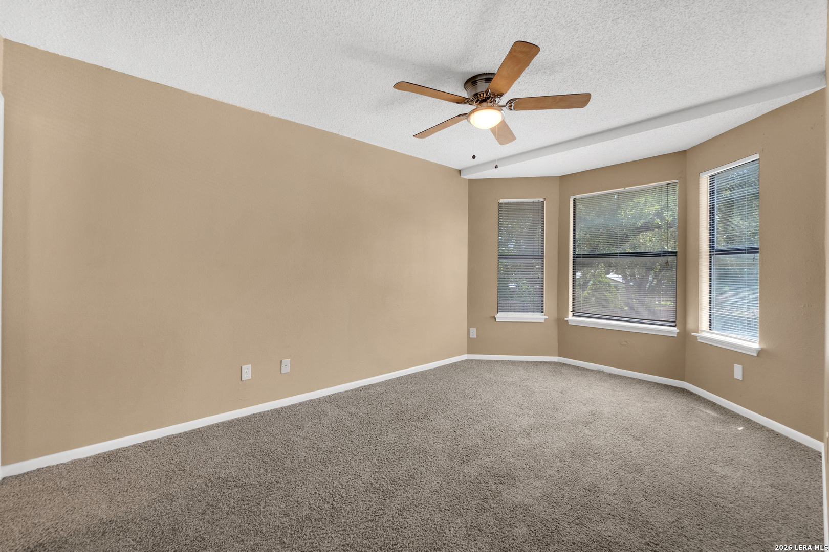 6307 CAMBRIDGE DR, San Antonio, TX 78218