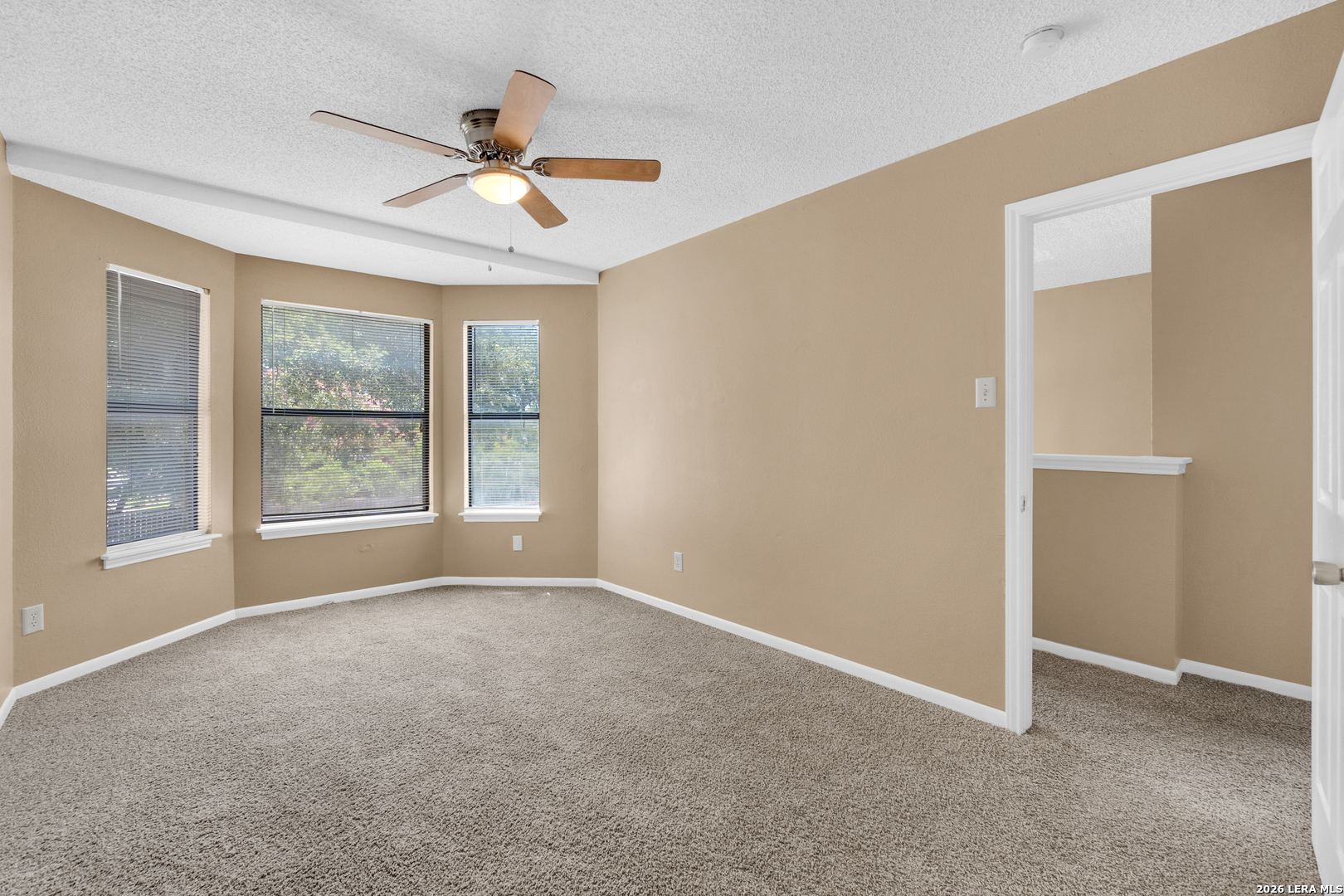 6307 CAMBRIDGE DR, San Antonio, TX 78218