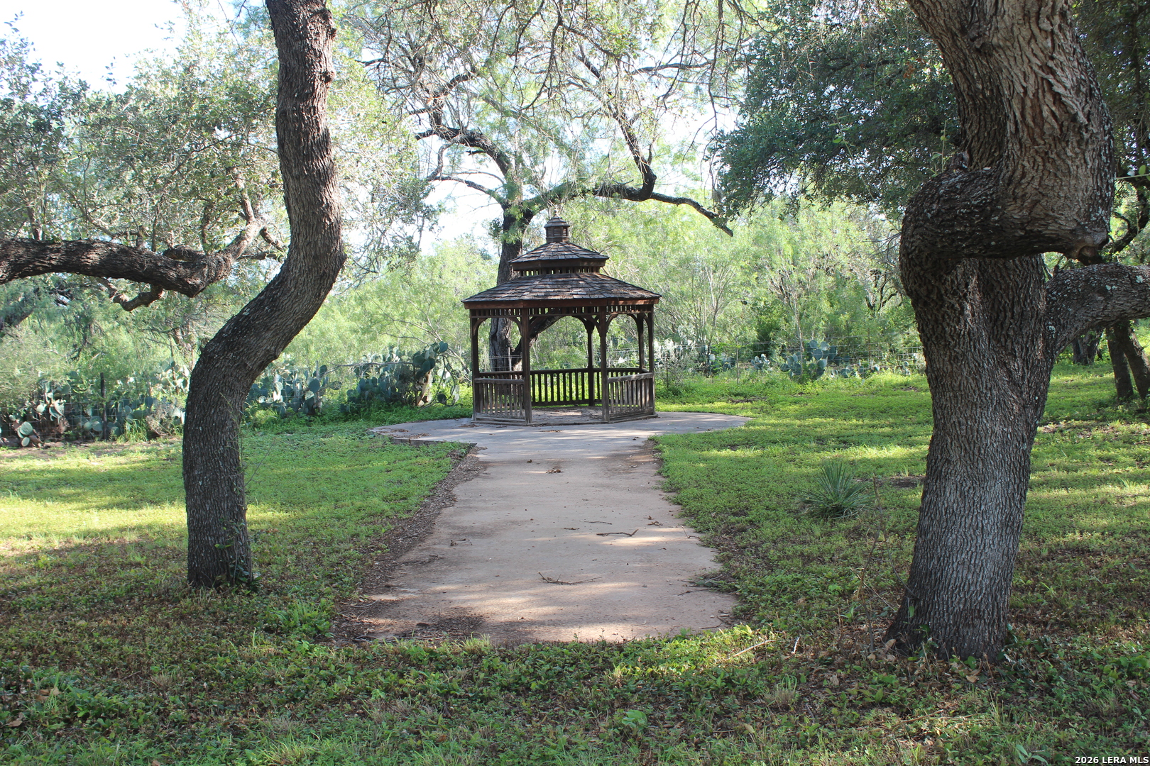 3202 Batesville Rd, Uvalde, TX 78801