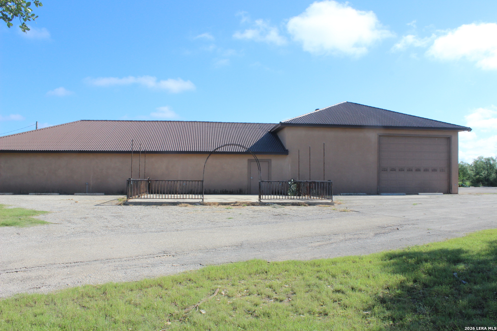 3202 Batesville Rd, Uvalde, TX 78801