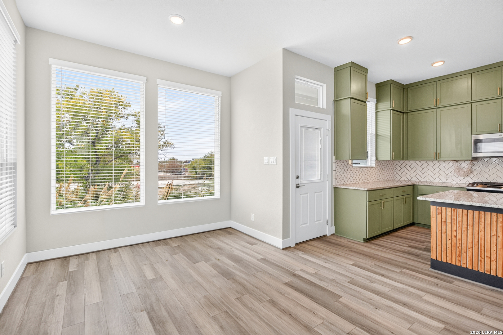 8851 Oakland, #UNIT 32, San Antonio, TX 78240