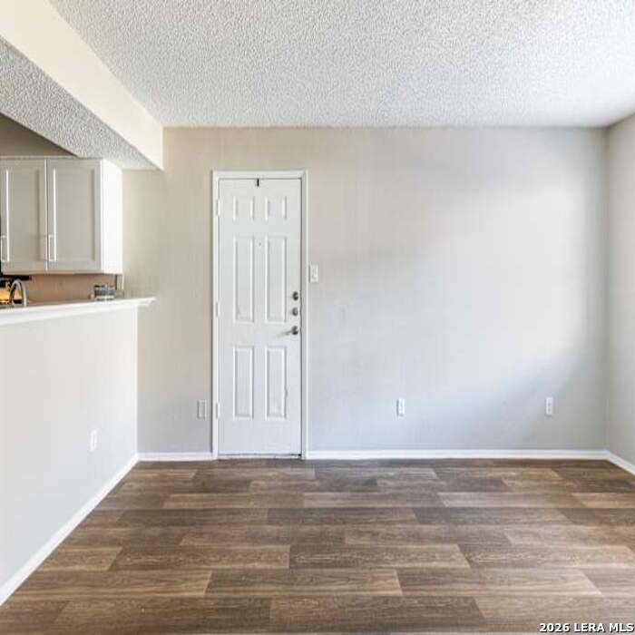 9659 Forest Ln, #J302, Dallas, TX 75243