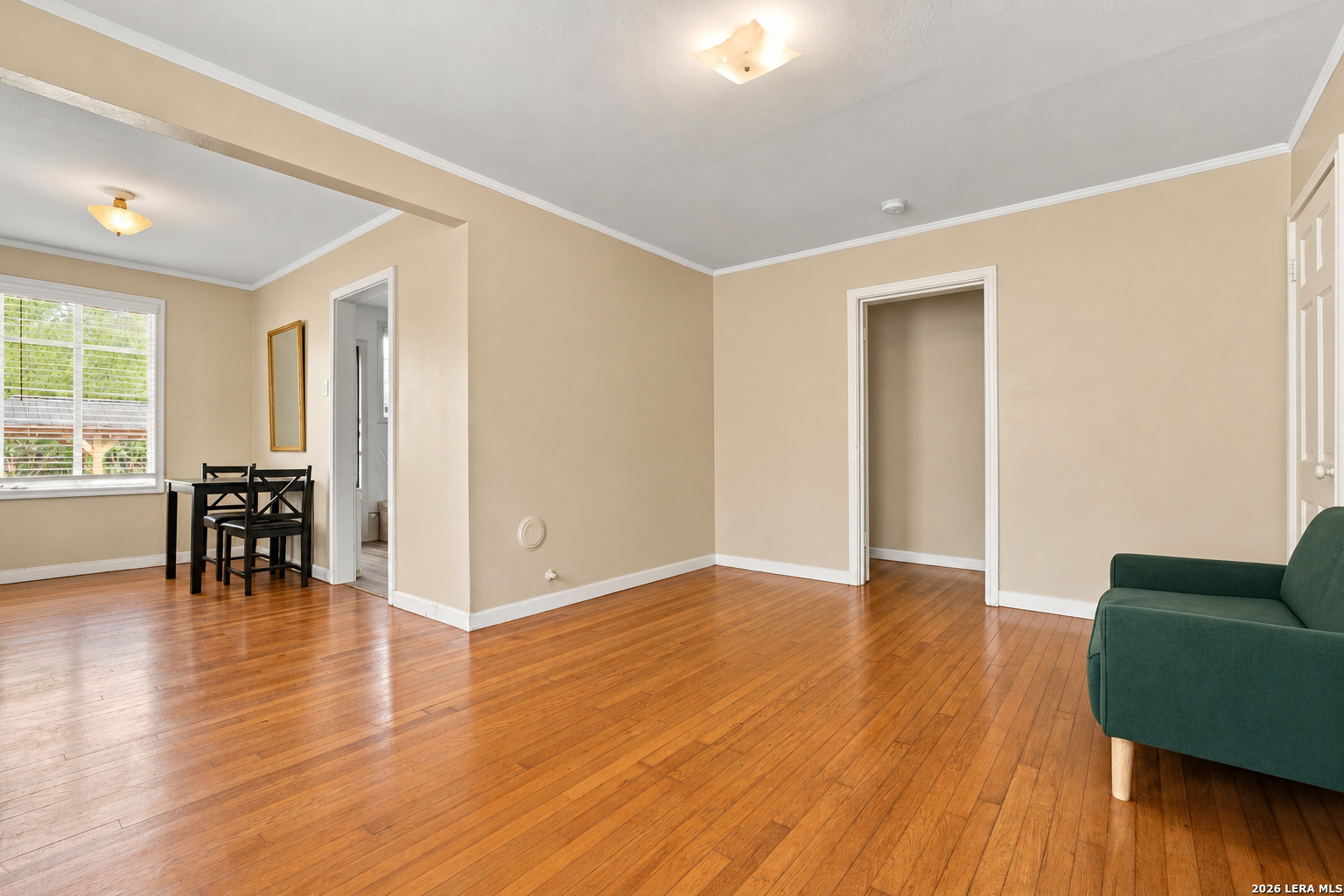 321 E MELROSE DR, Olmos Park, TX 78212